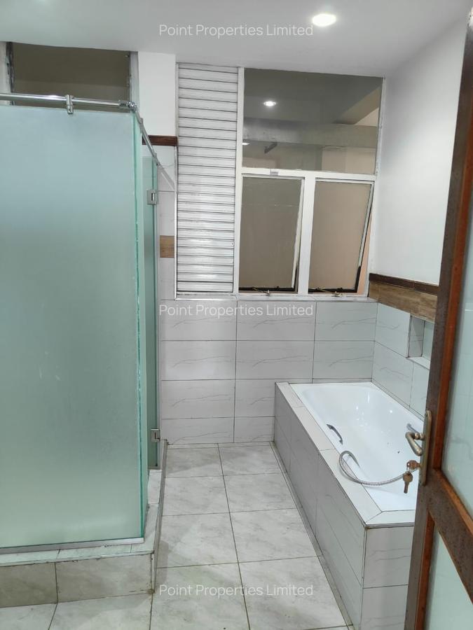 3 Bed Apartment with En Suite in Karen - 9