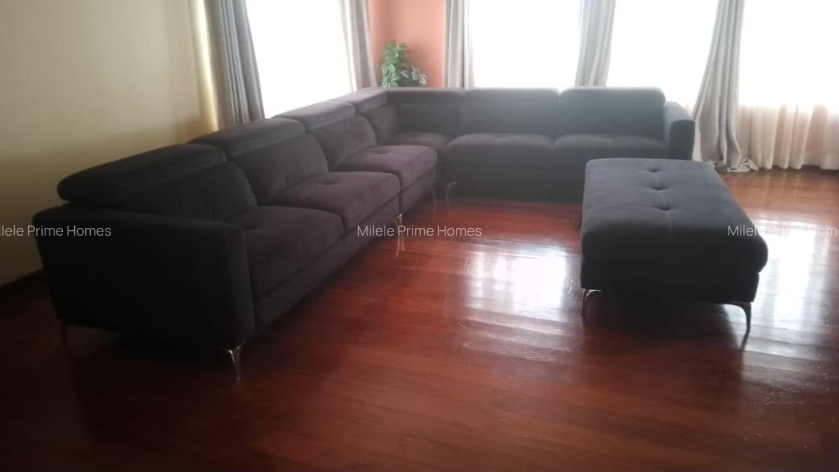 9 Bed House with En Suite at Kerarapon - 9