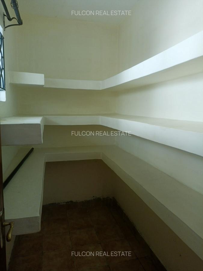 5 Bed Villa with En Suite in Lavington - 18