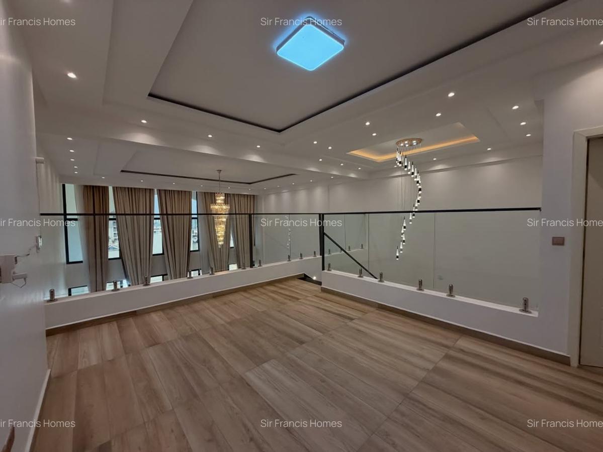 Serviced 6 Bed Apartment with En Suite at Parklands - 8