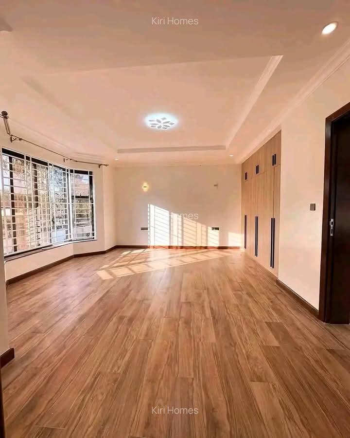 5 Bed Townhouse with En Suite in Karen - 6