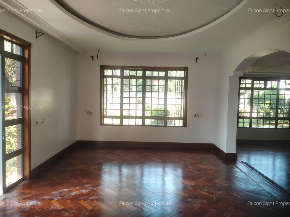 4 Bed Townhouse with Garden at Easy Access To Un Avenue Few Minutes Drive To Rosyln Academy - 7