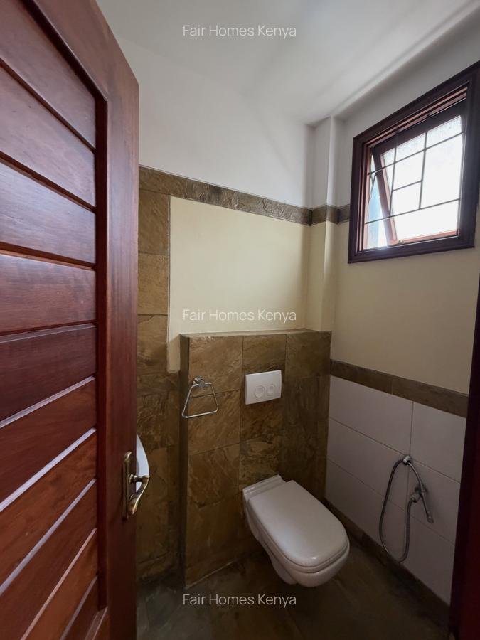3 Bed Apartment with En Suite at Riverside Drive - 5