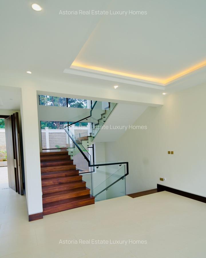 6 Bed Villa with En Suite at 2026-183 - 10