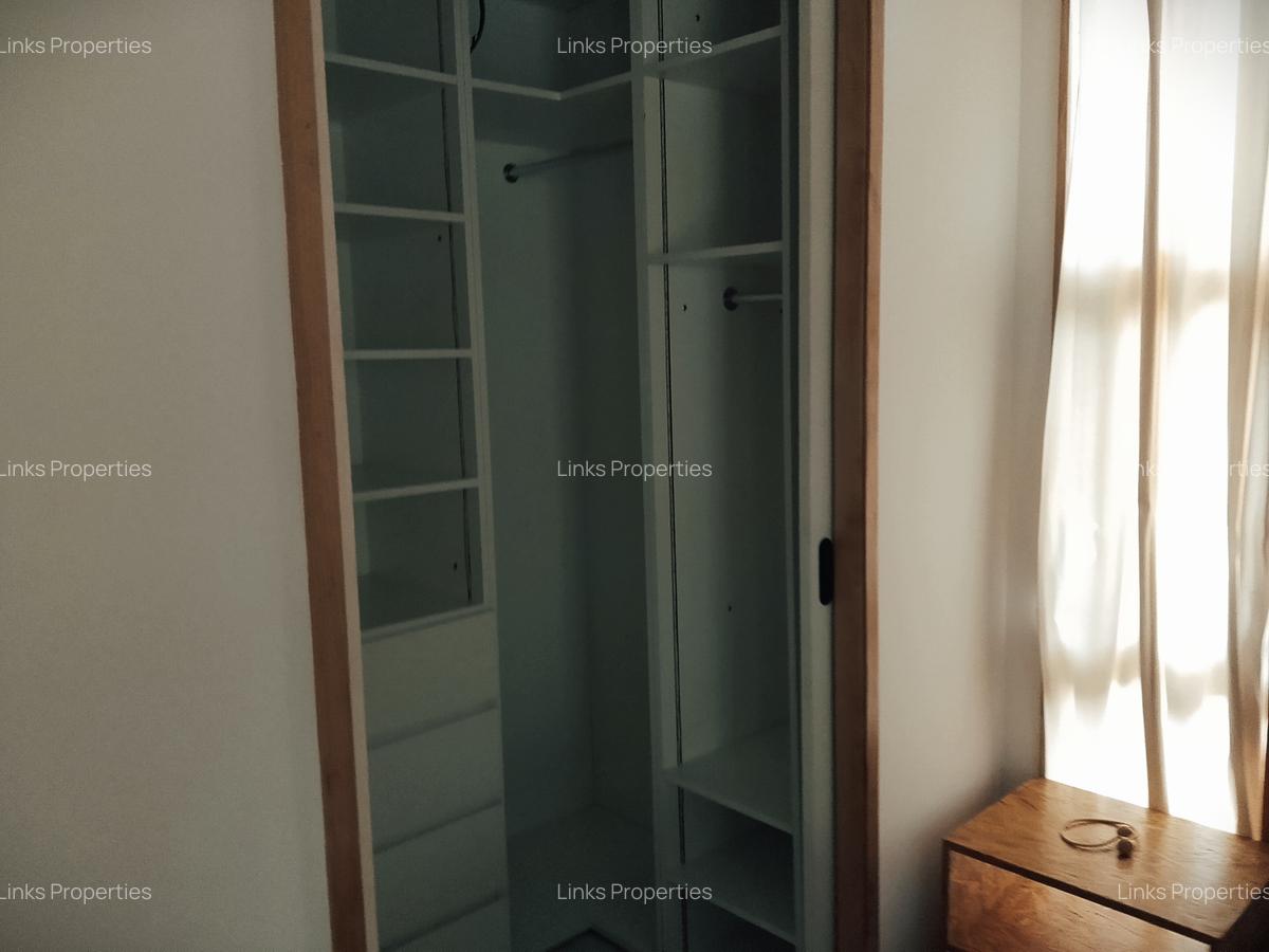 2 Bed House with En Suite at Karen Road - 9