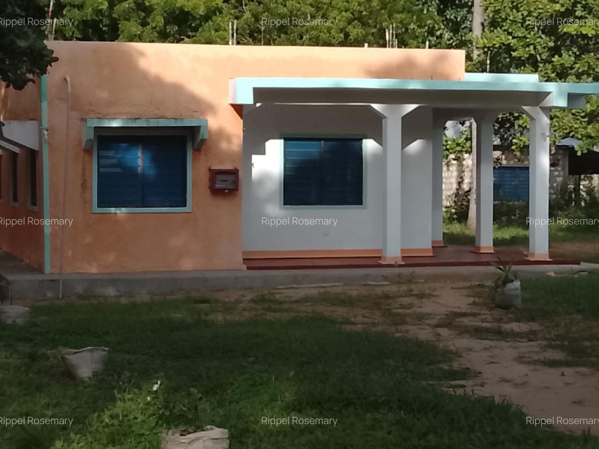 3 Bed House with Garden at Malindi Road - 4
