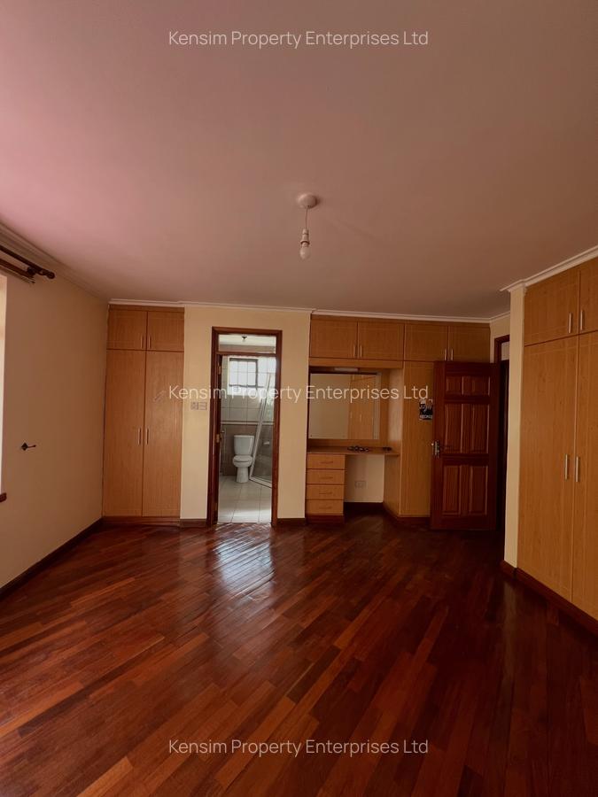 4 Bed Townhouse with En Suite in Lavington - 10