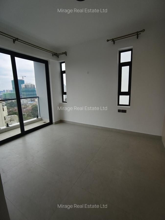 2 Bed Apartment with En Suite in Brookside - 10