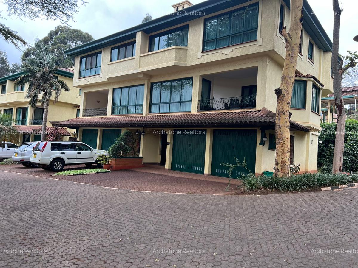 4 Bed Villa with En Suite in Kyuna - 1