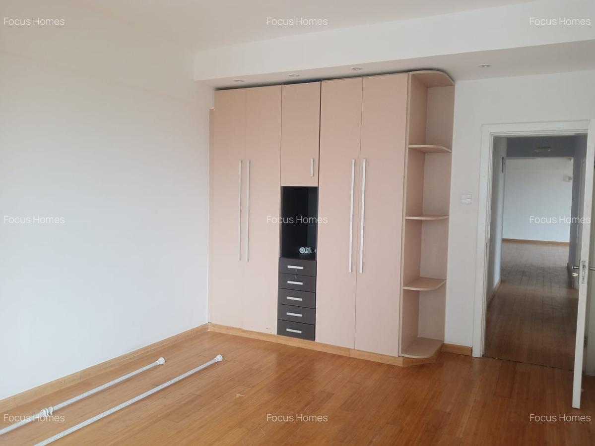 4 Bed Apartment with En Suite in Lavington - 11