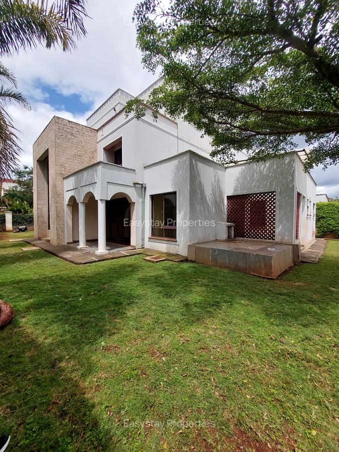 4 Bed Townhouse with En Suite in Lavington - 1