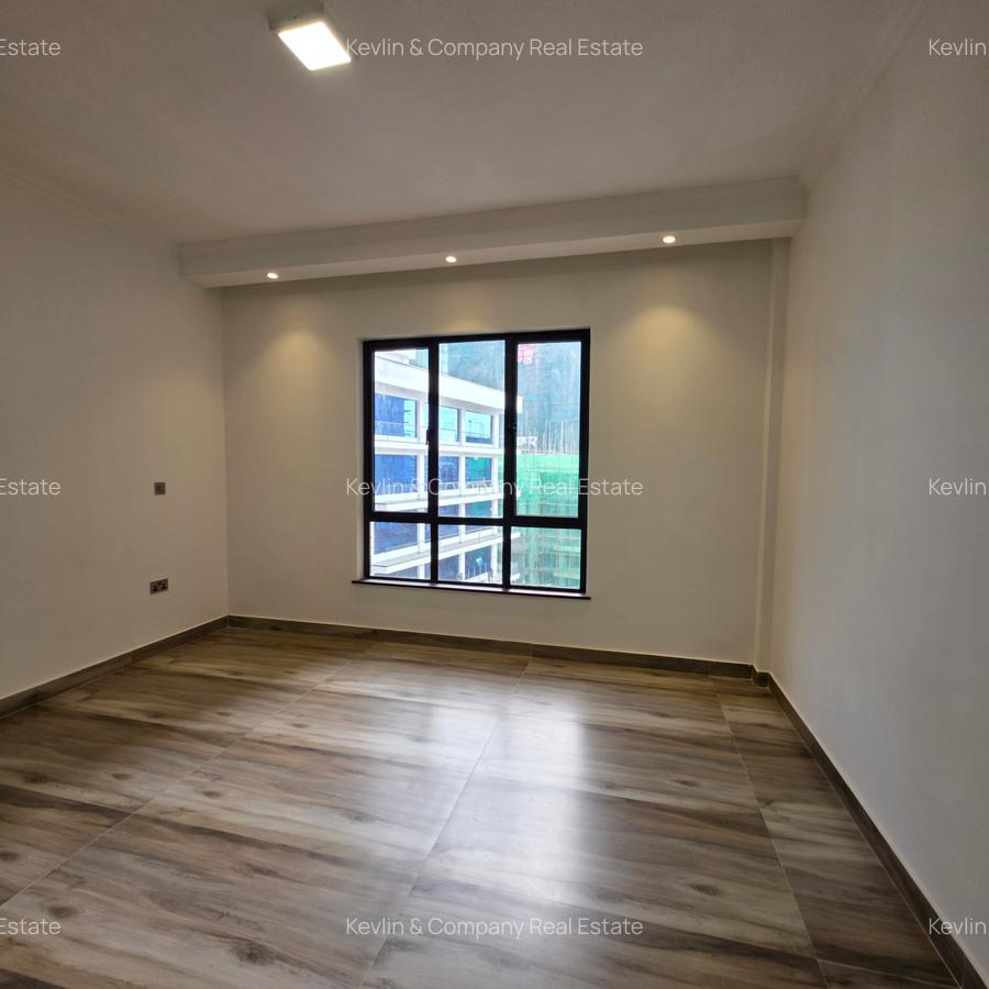 2 Bed Apartment with En Suite in Brookside - 12