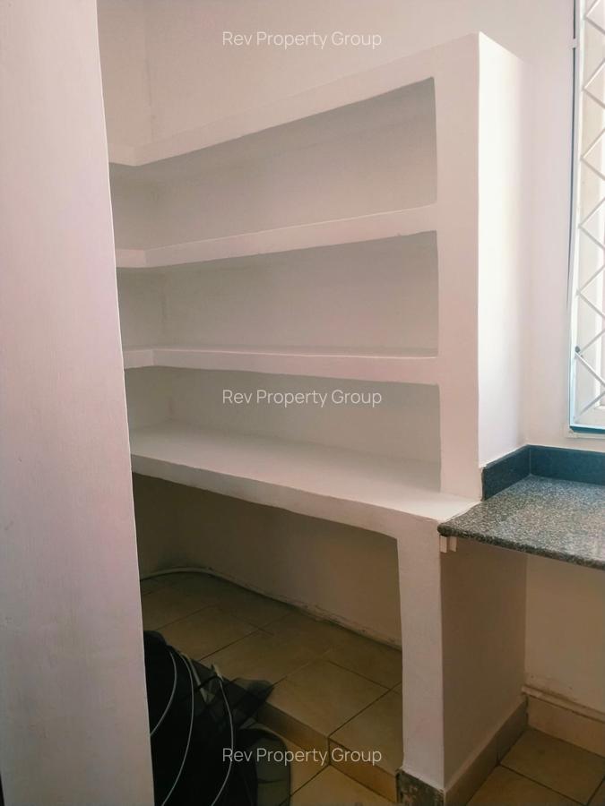 5 Bed Villa with En Suite in Rosslyn - 15