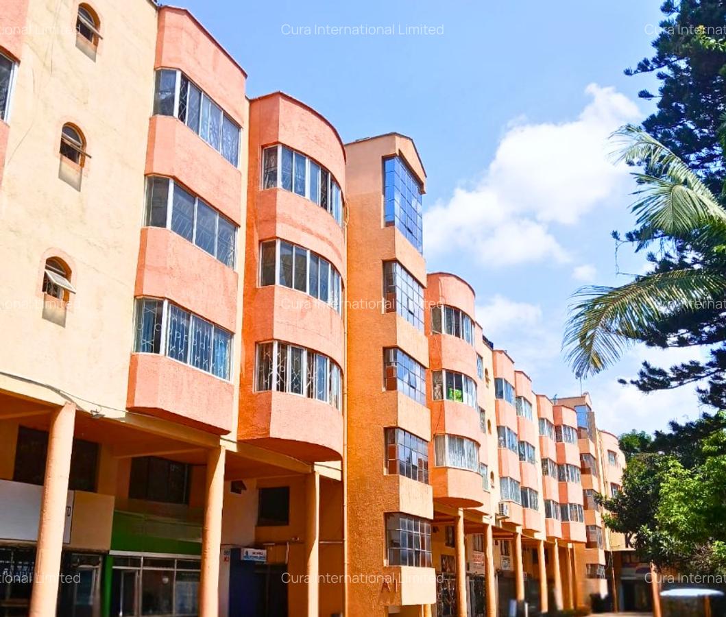 500 ft² Shop in Parklands - 1