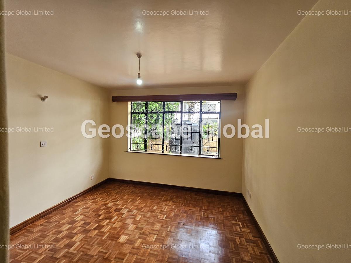5 Bed House with En Suite in Riverside - 9