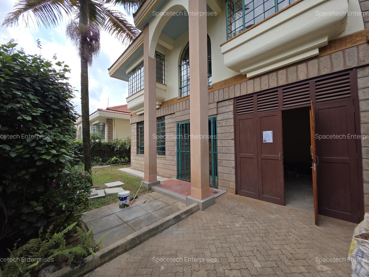 4 Bed Townhouse with En Suite in Westlands Area - 2