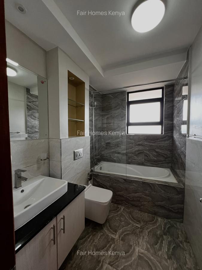 4 Bed Apartment with En Suite at Riverside Drive - 7