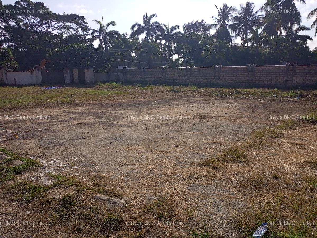 1.4 m² Land at Beach Road - 5