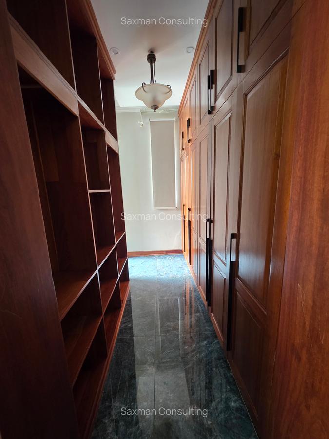5 Bed Villa with En Suite in Lavington - 7