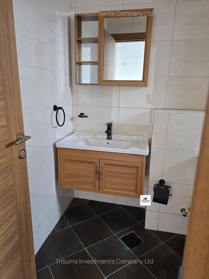3 Bed Apartment with En Suite at Prp7+494 - 18