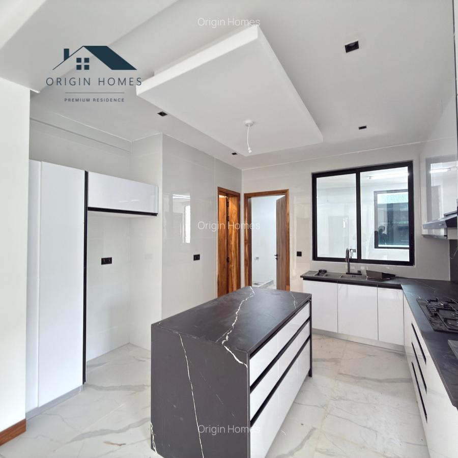 2 Bed Apartment with En Suite at Peponi Road - 7