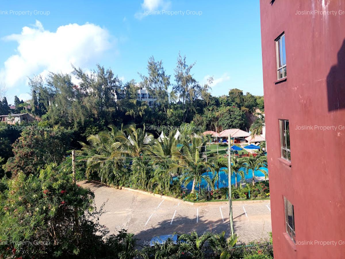 1 Bed Apartment with En Suite in Nyali Area - 9