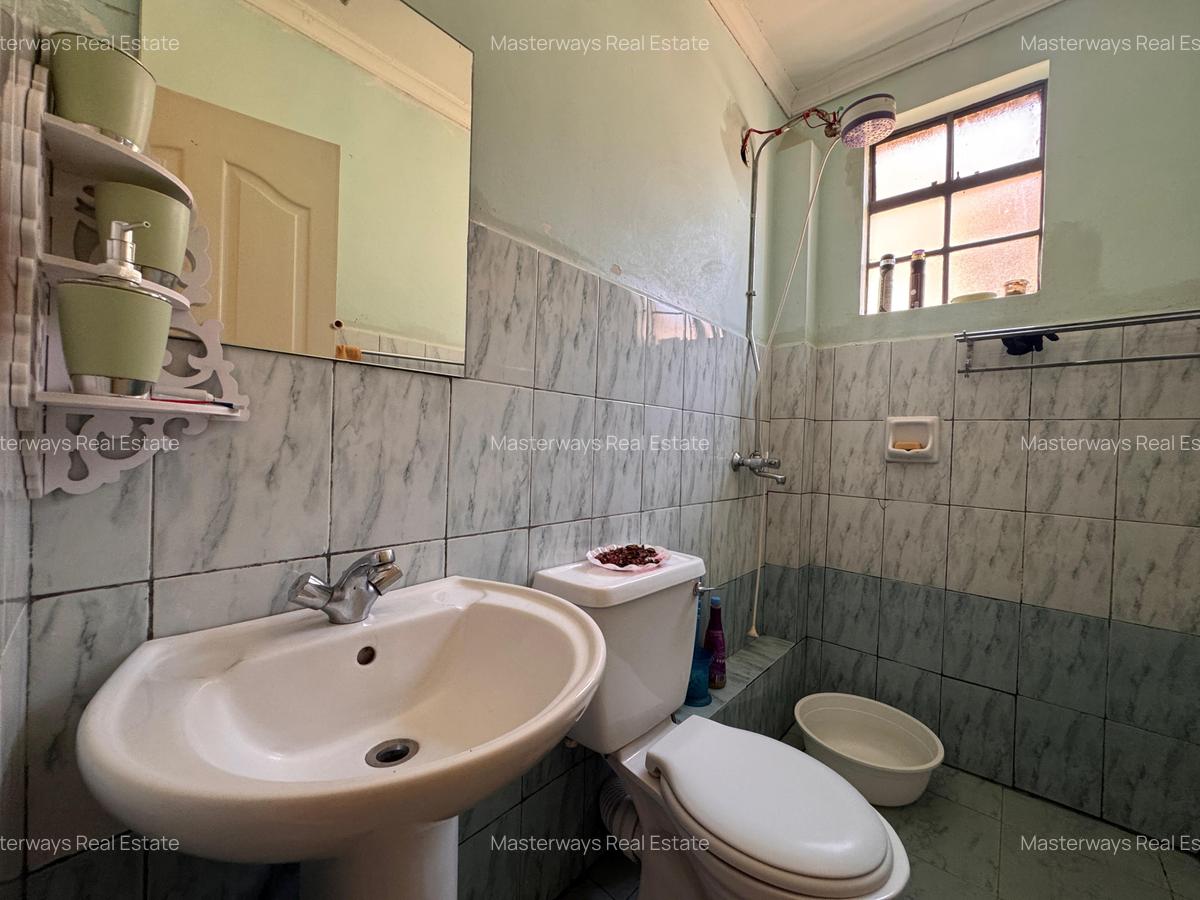 4 Bed House with En Suite in Komarock - 13