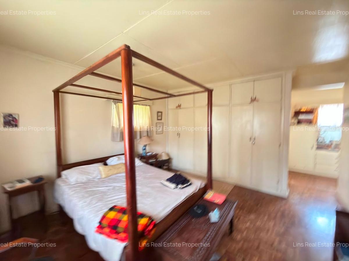 Commercial Property with Parking in Lavington - 11