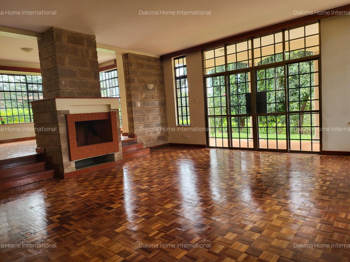 5 Bed Townhouse with En Suite in Rosslyn - 4