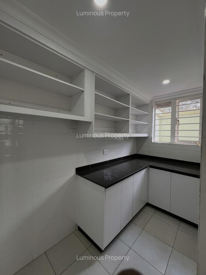 4 Bed Townhouse with En Suite at Kamakis - 5