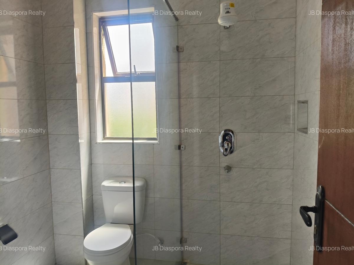 1 Bed Apartment with Gym at School Lane - 3