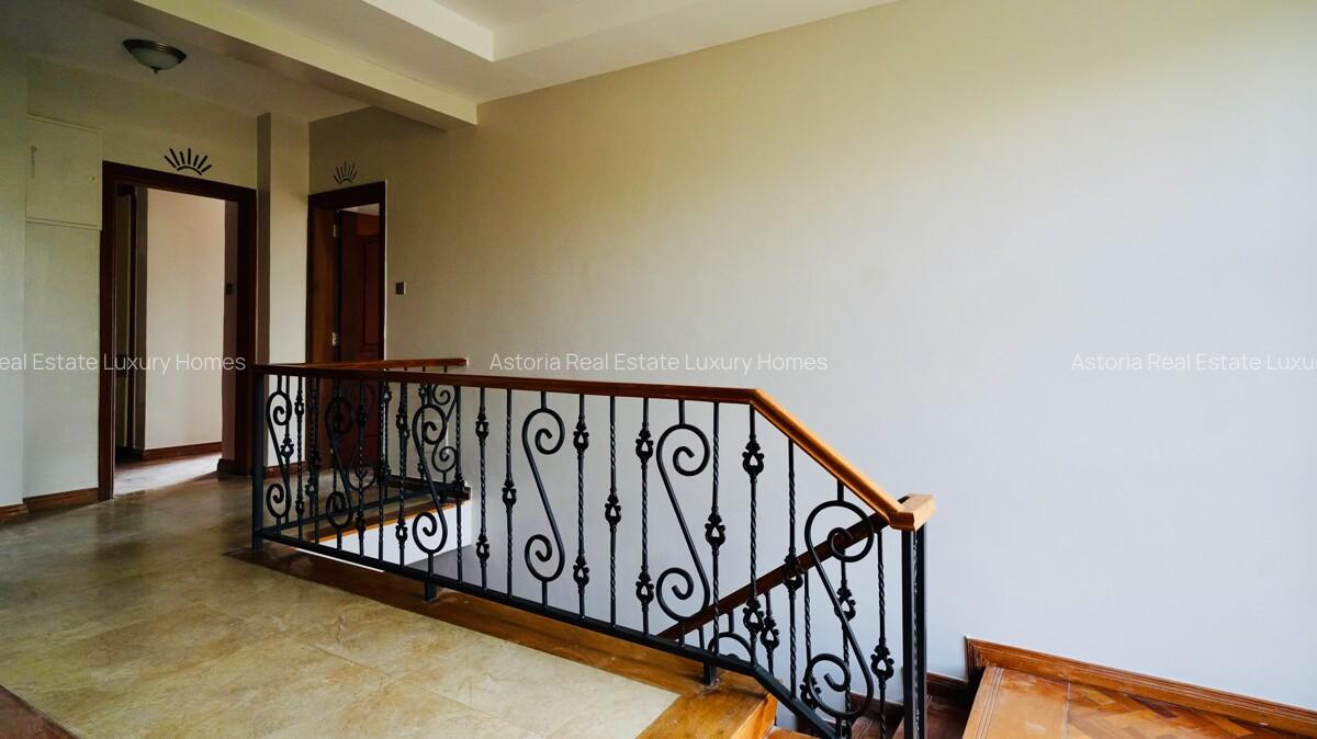 4 Bed Apartment with En Suite at 2026-535 - 4