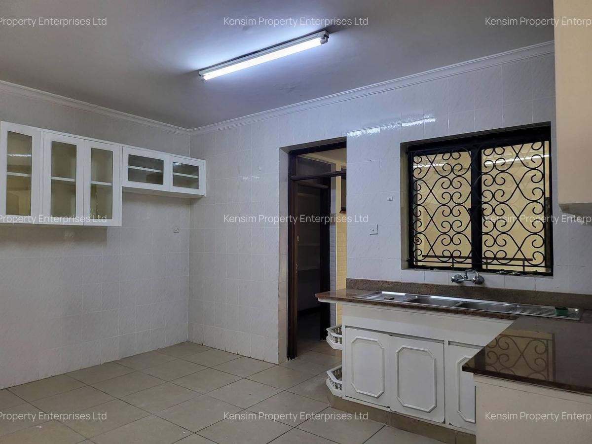 5 Bed Townhouse with En Suite in Nyari - 7