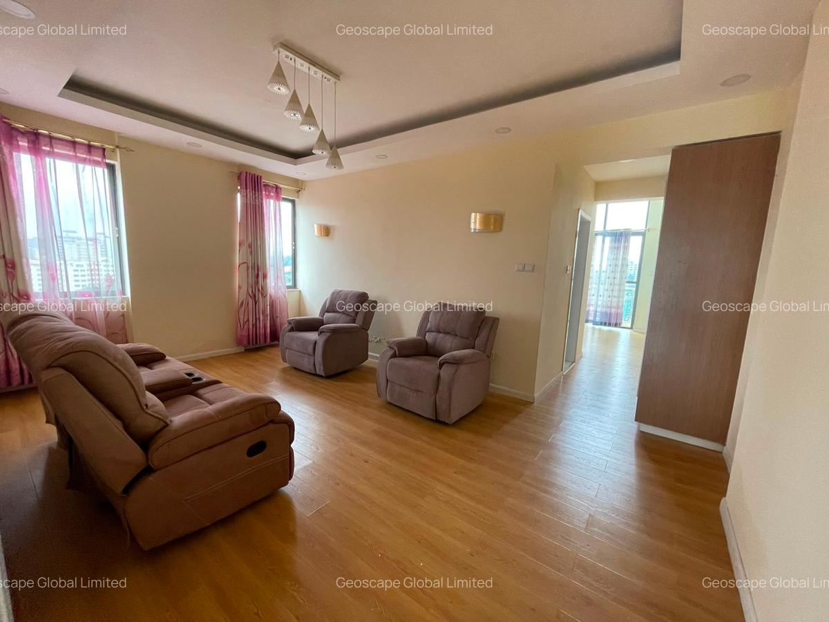5 Bed Apartment with En Suite in Brookside - 15