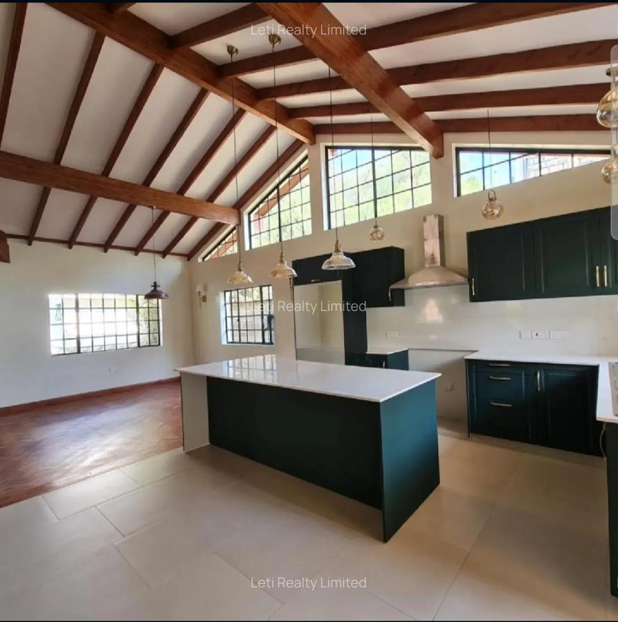 4 Bed Townhouse with En Suite in Lavington - 10