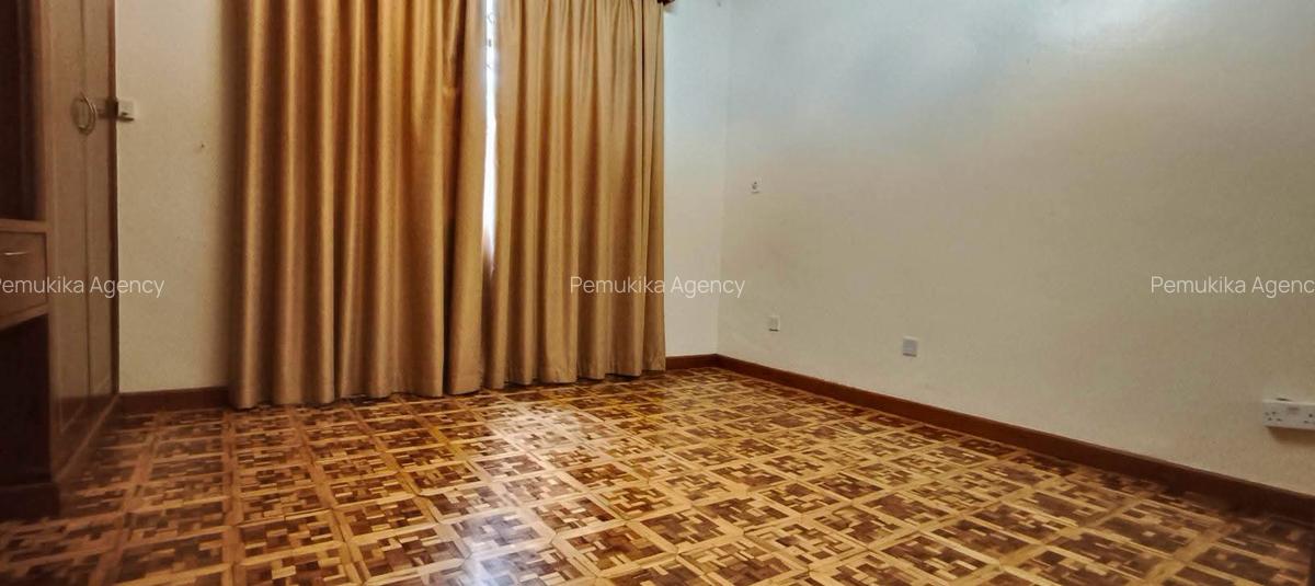 5 Bed Townhouse with En Suite in Runda - 11
