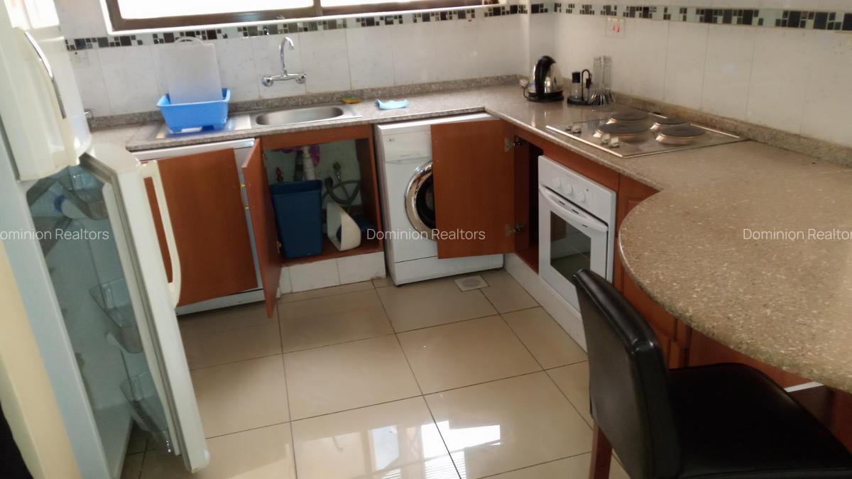 Serviced 1 Bed Apartment with En Suite at Kolobot Drive - 4