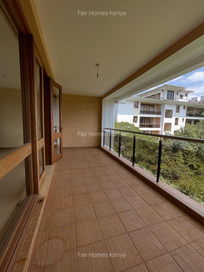 3 Bed Apartment with En Suite at Riverside Drive - 1