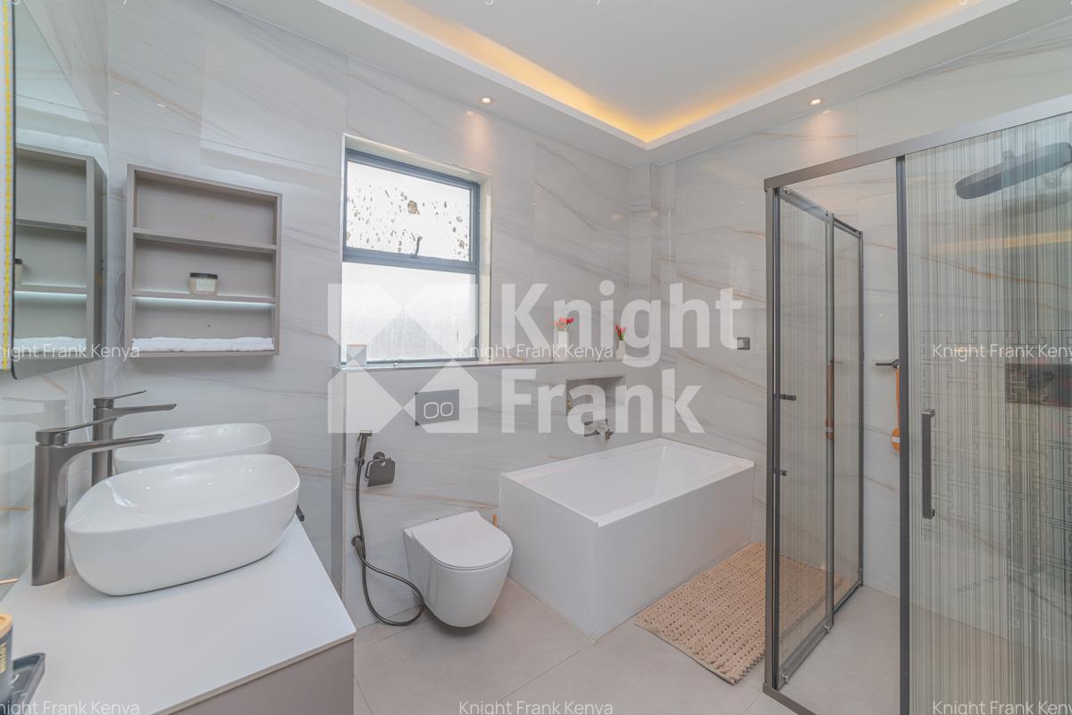 3 Bed Apartment with En Suite at 4Th Parklands Avenue - 7