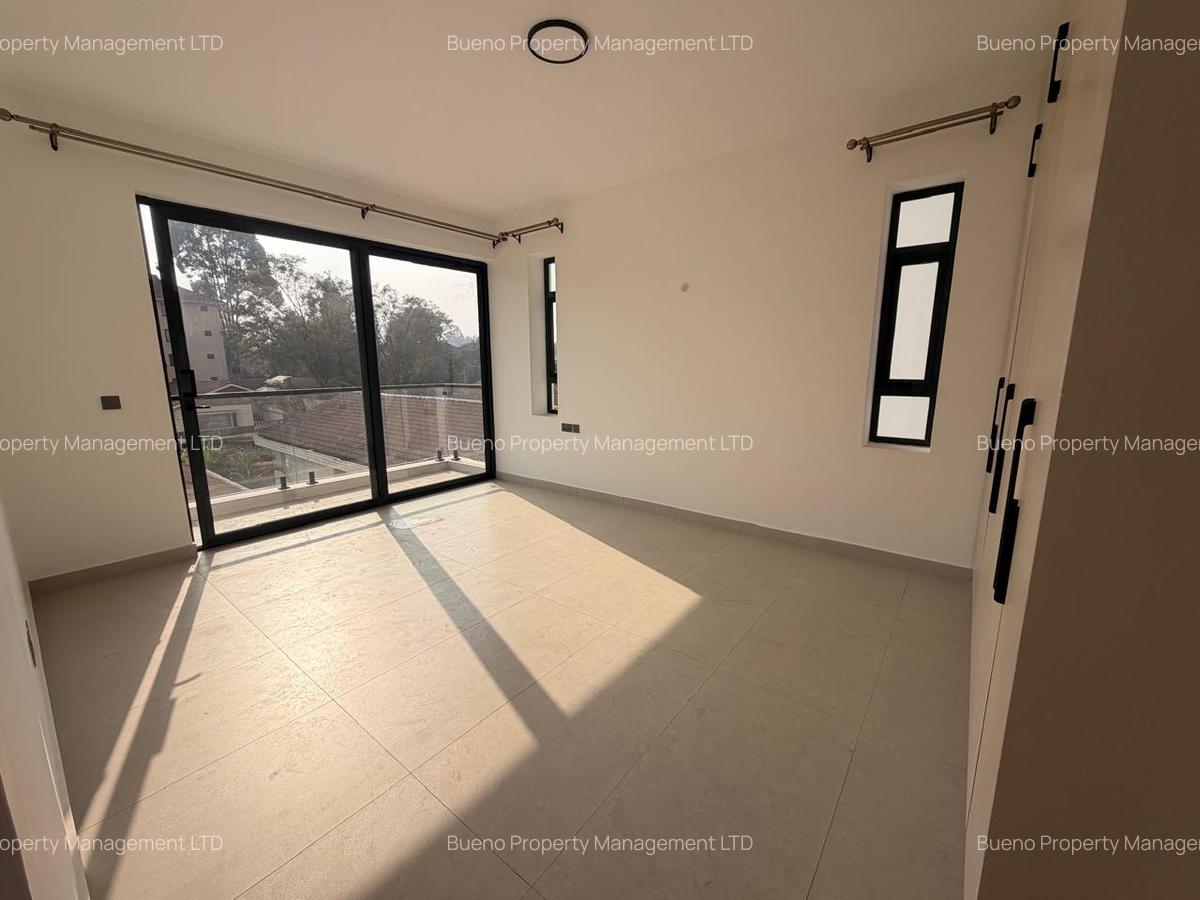 3 Bed Apartment with Gym in Brookside - 4
