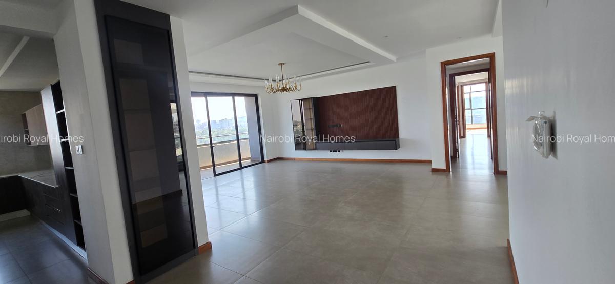 3 Bed Apartment with En Suite at Riverside Drive - 13