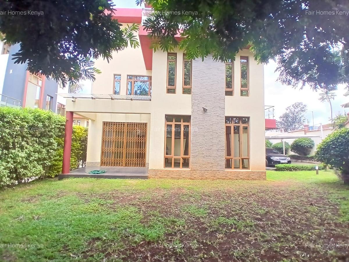 5 Bed Townhouse with En Suite at Riverside Drive - 6