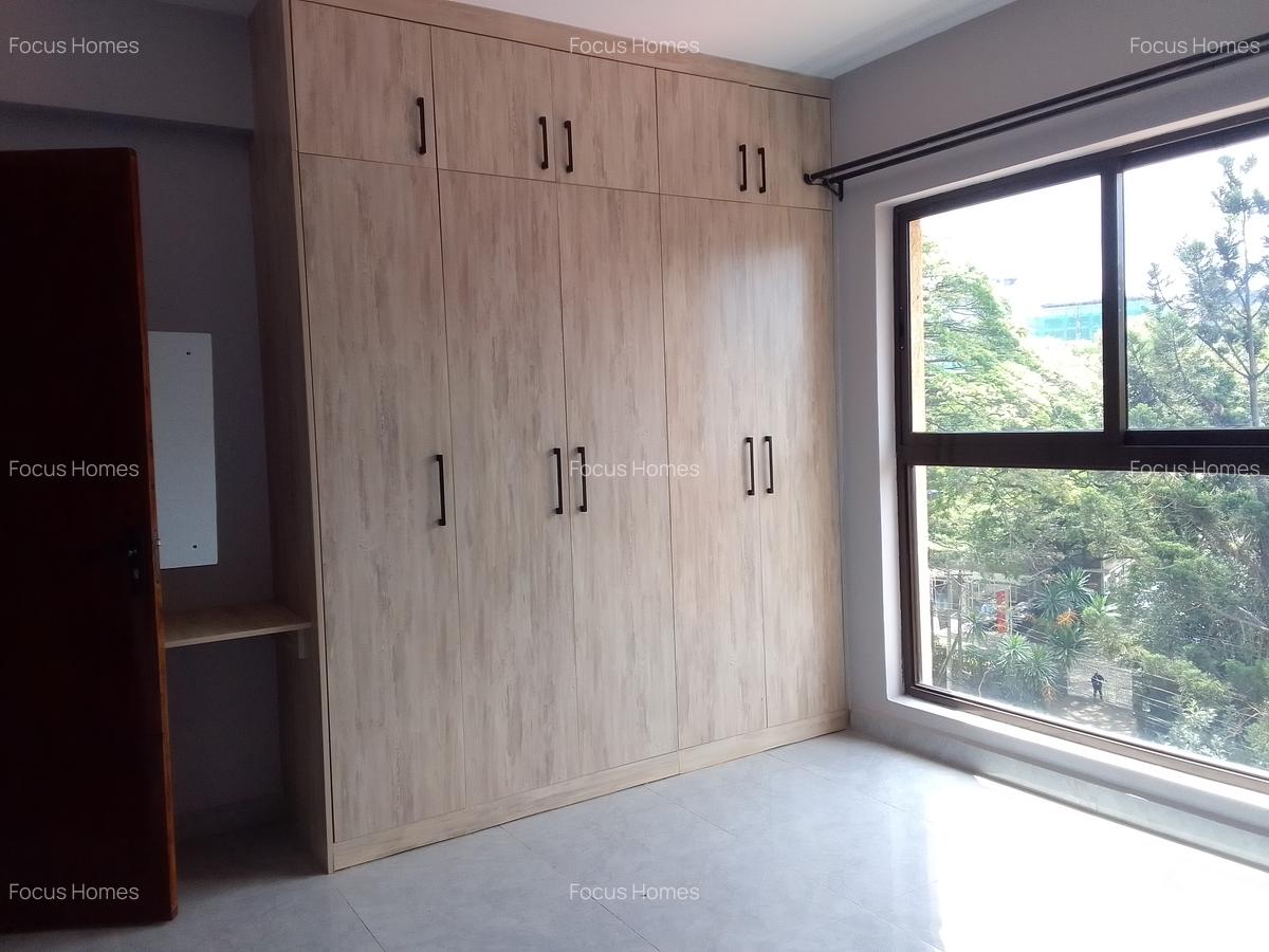 2 Bed Apartment with En Suite in Westlands Area - 9