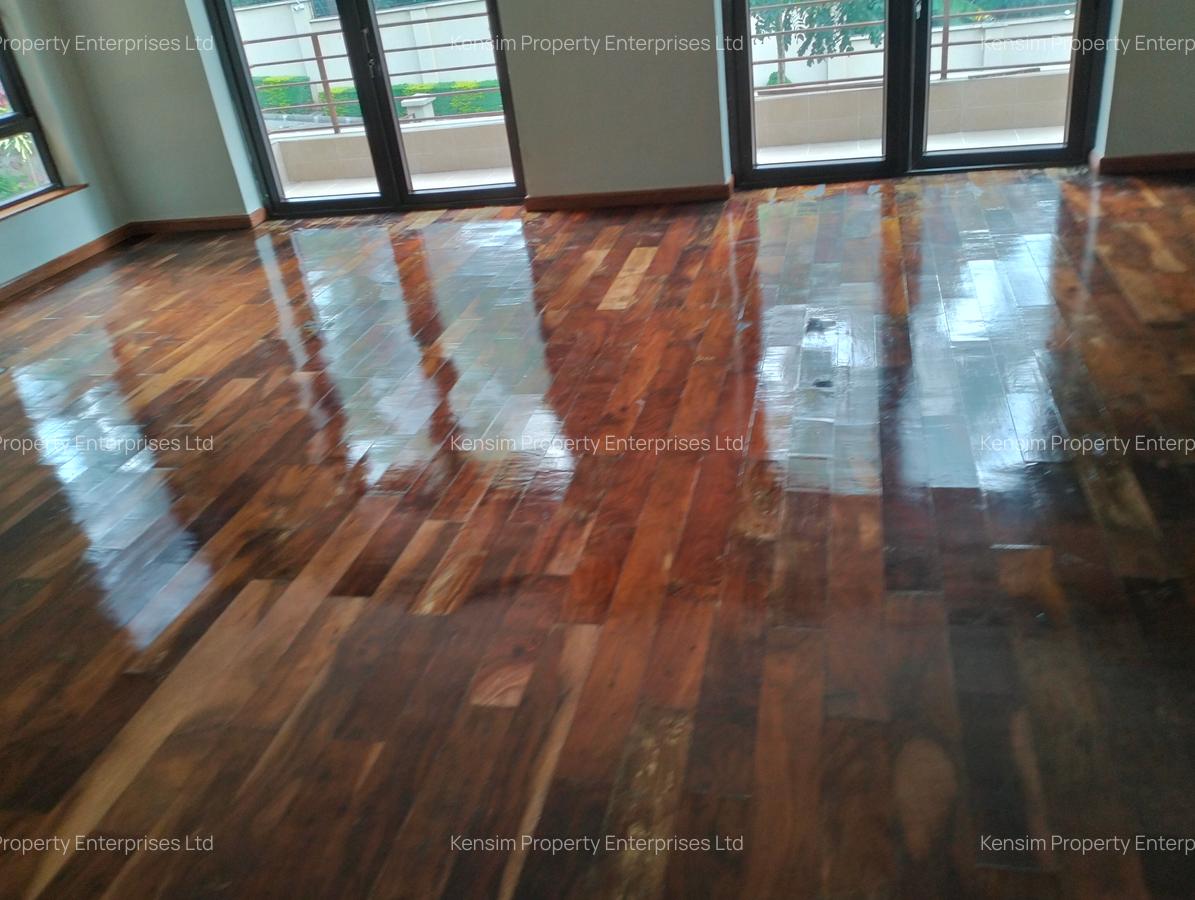 5 Bed Townhouse with En Suite in Lavington - 17
