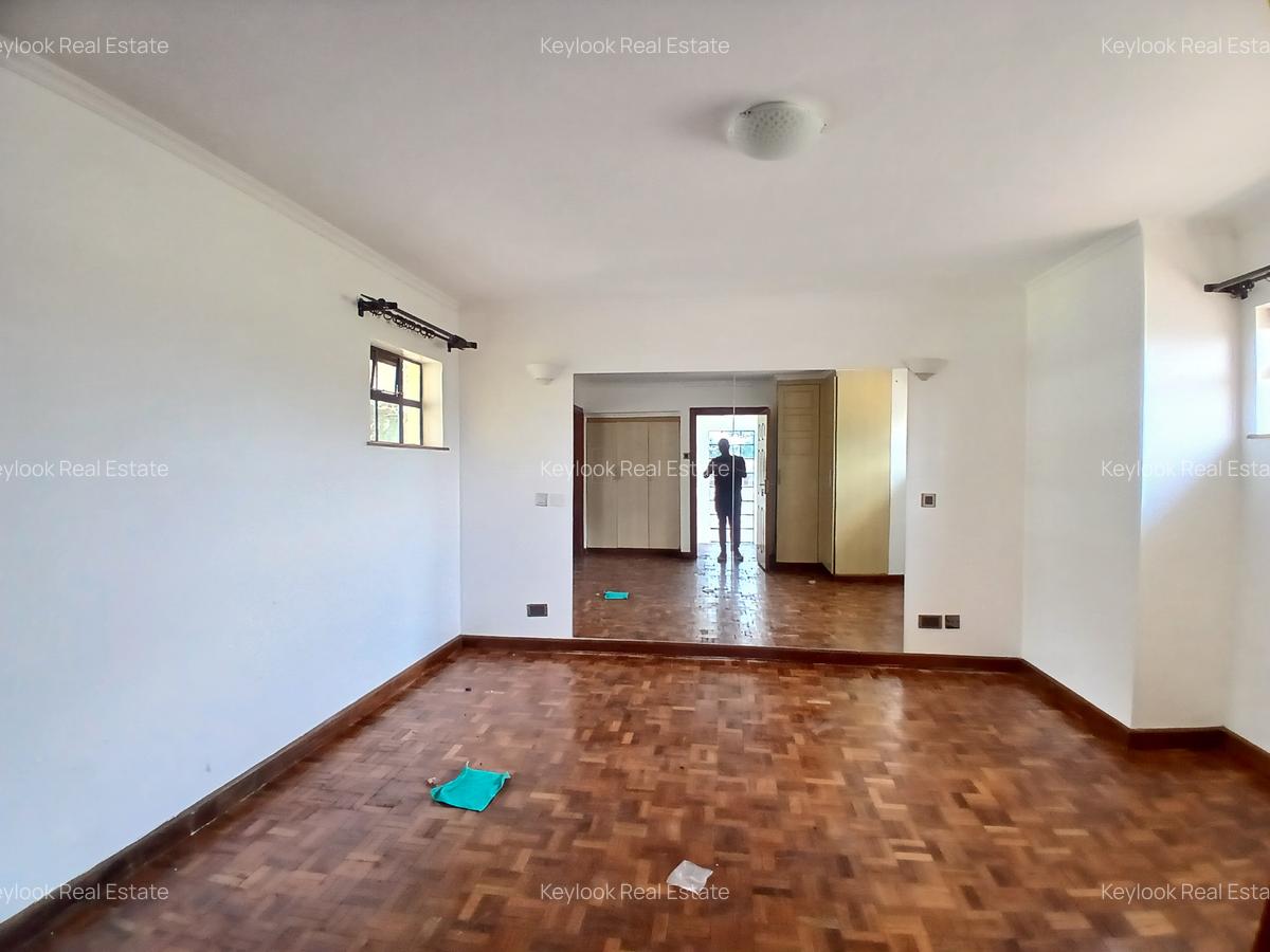 5 Bed Townhouse with En Suite at Lavington Green - 13