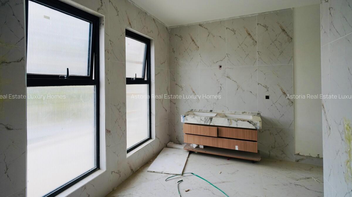 5 Bed Villa with En Suite at 2026-187 - 17