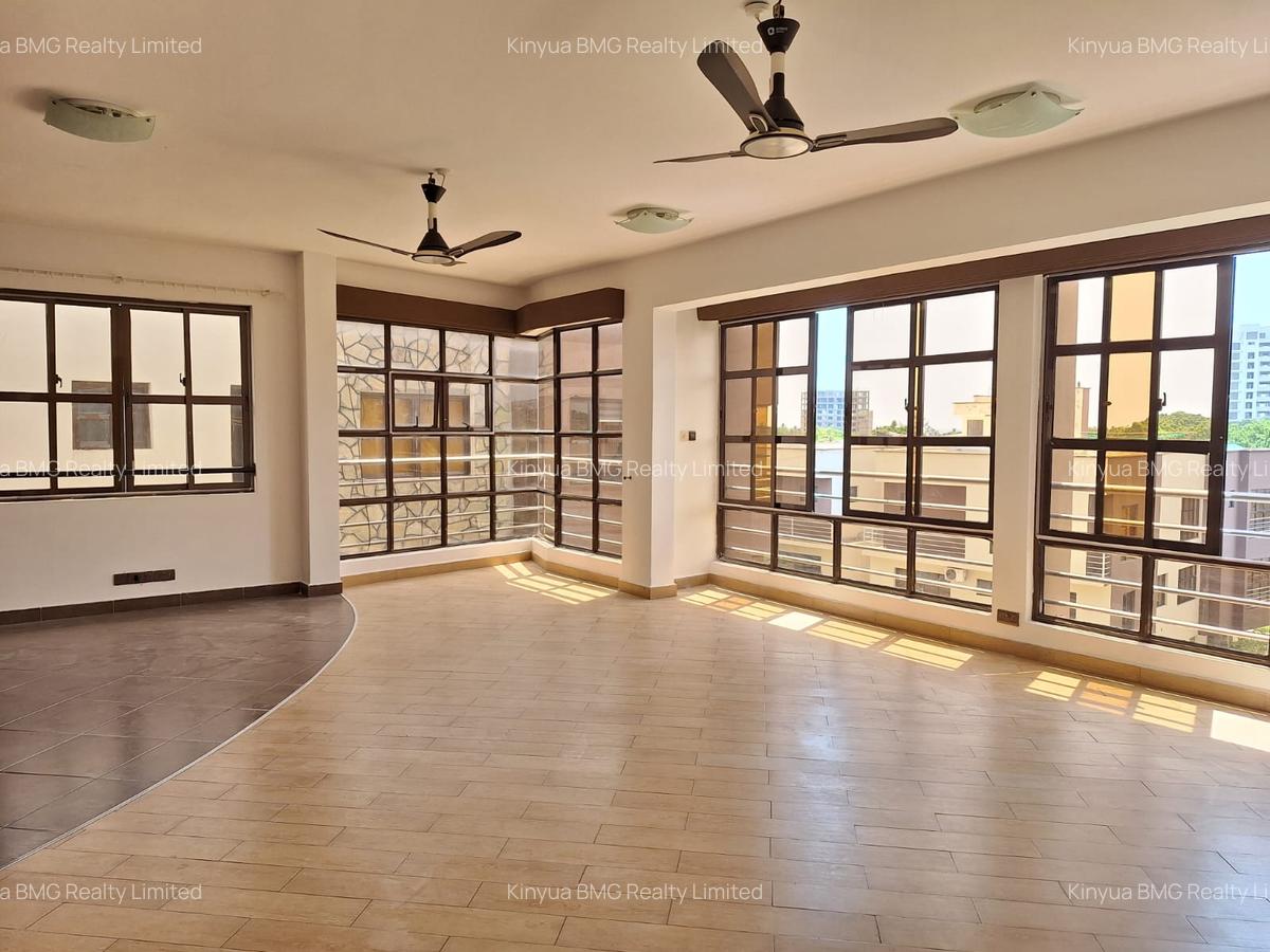 Serviced 4 Bed Apartment with En Suite at Beach Road - 2