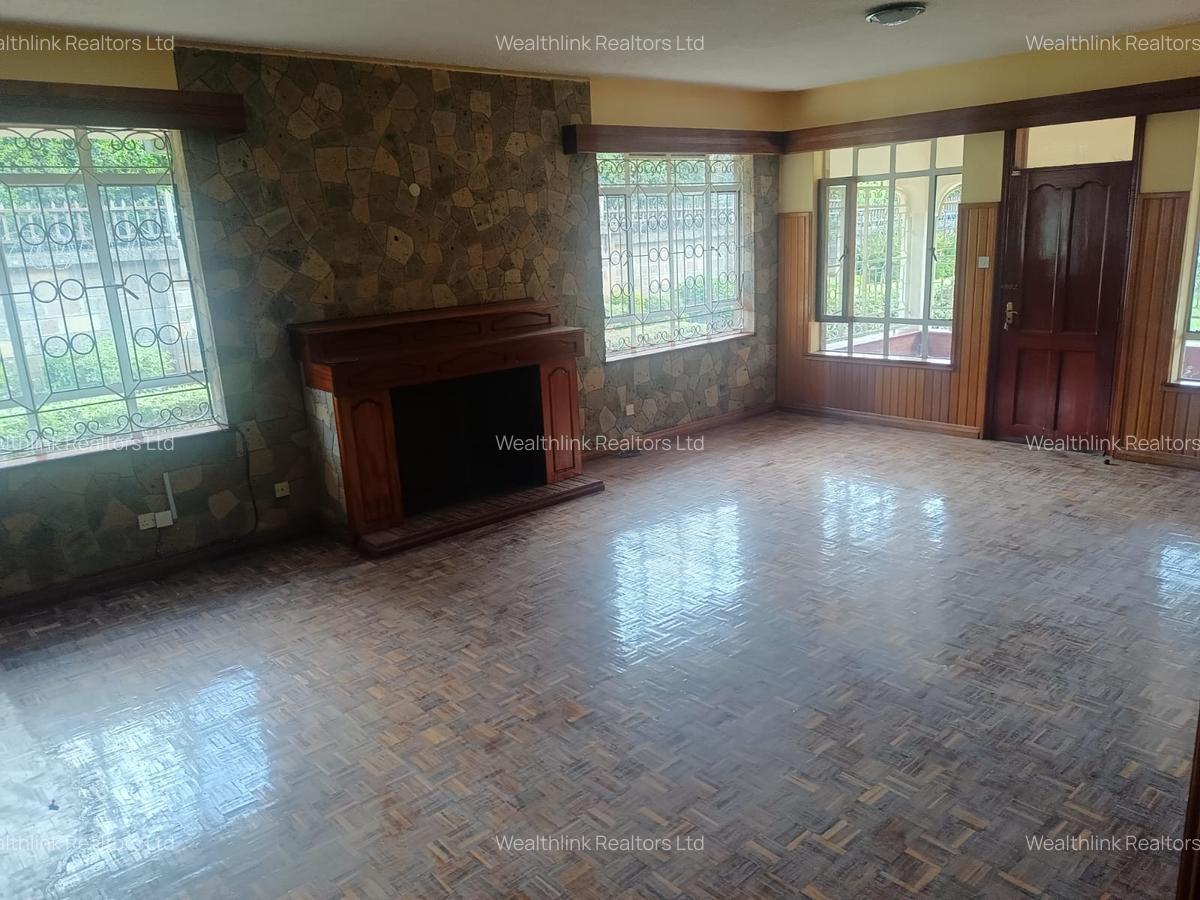 5 Bed House with En Suite at Nyari - 13