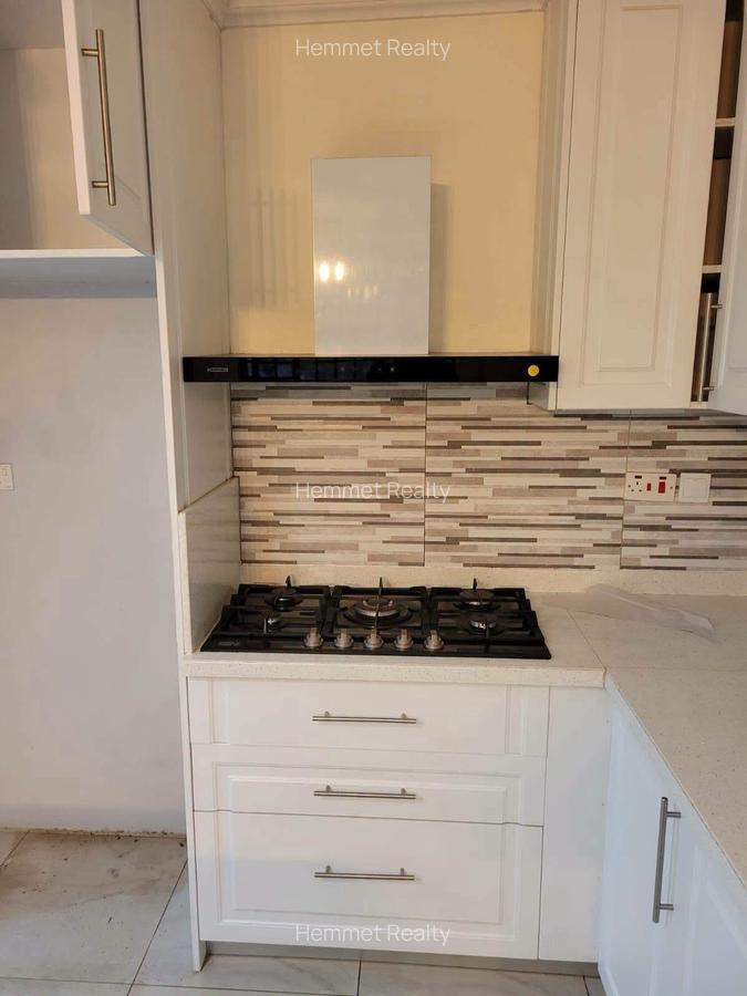 4 Bed Townhouse with En Suite in Kitisuru - 5