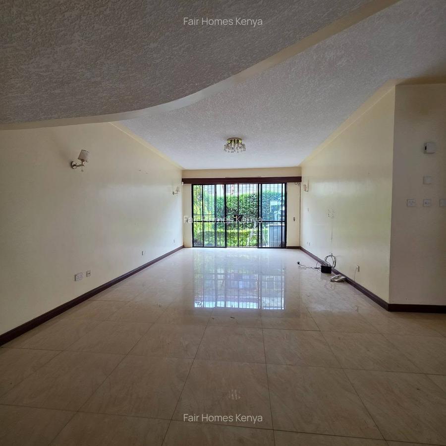 4 Bed Townhouse with En Suite at Grevilea Grove - 7